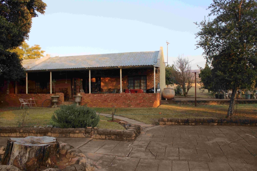 9 Bedroom Property for Sale in Schietfontein Ah North West